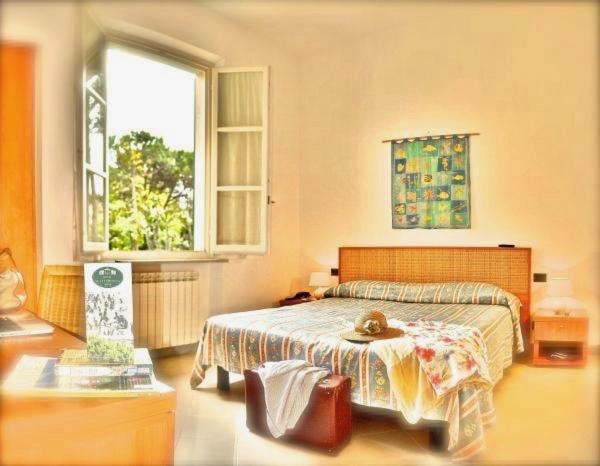 Hotel Villa Fiorisella مارينا دي ماسا المظهر الخارجي الصورة